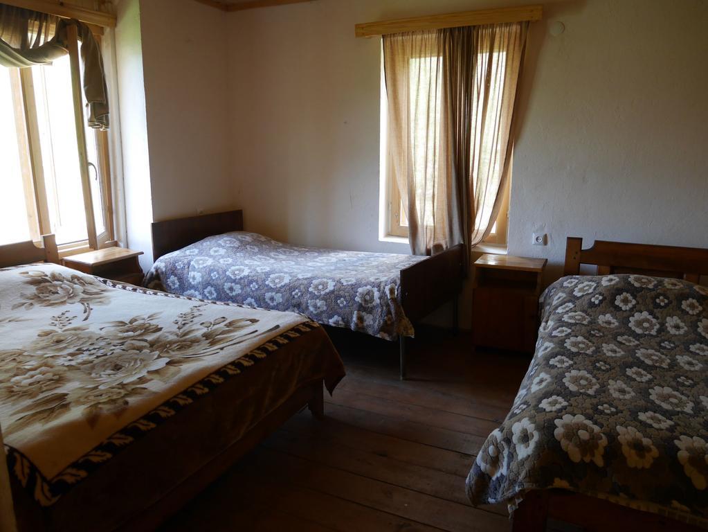 Chazhashi Guesthouse Ushguli Exterior photo